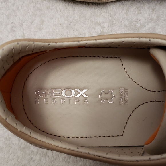 Geox Respira Vega leather & suede sneaker, taupe 7 - Picture 9 of 12
